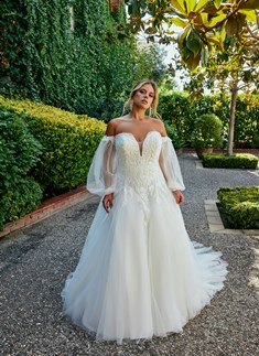 'Abril Wedding Dress