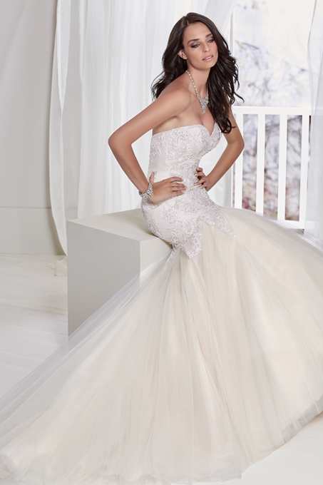 TEEGAN Wedding Dress