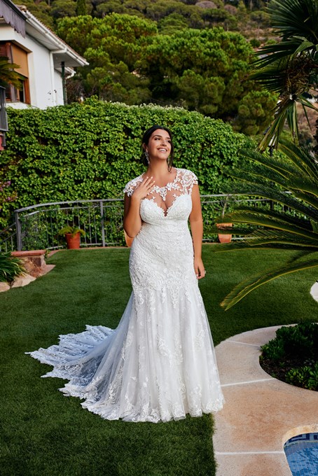 Andra Wedding Dress